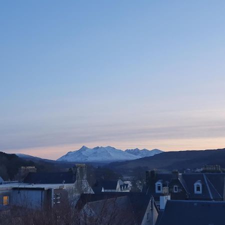 Central Portree Apartment Exterior photo